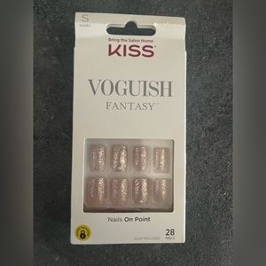 KISS Voguish Fantasy Press On Nails